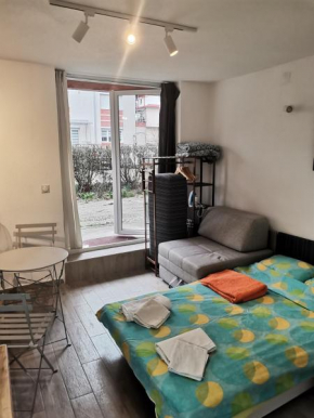 Chicago Studio Apartment